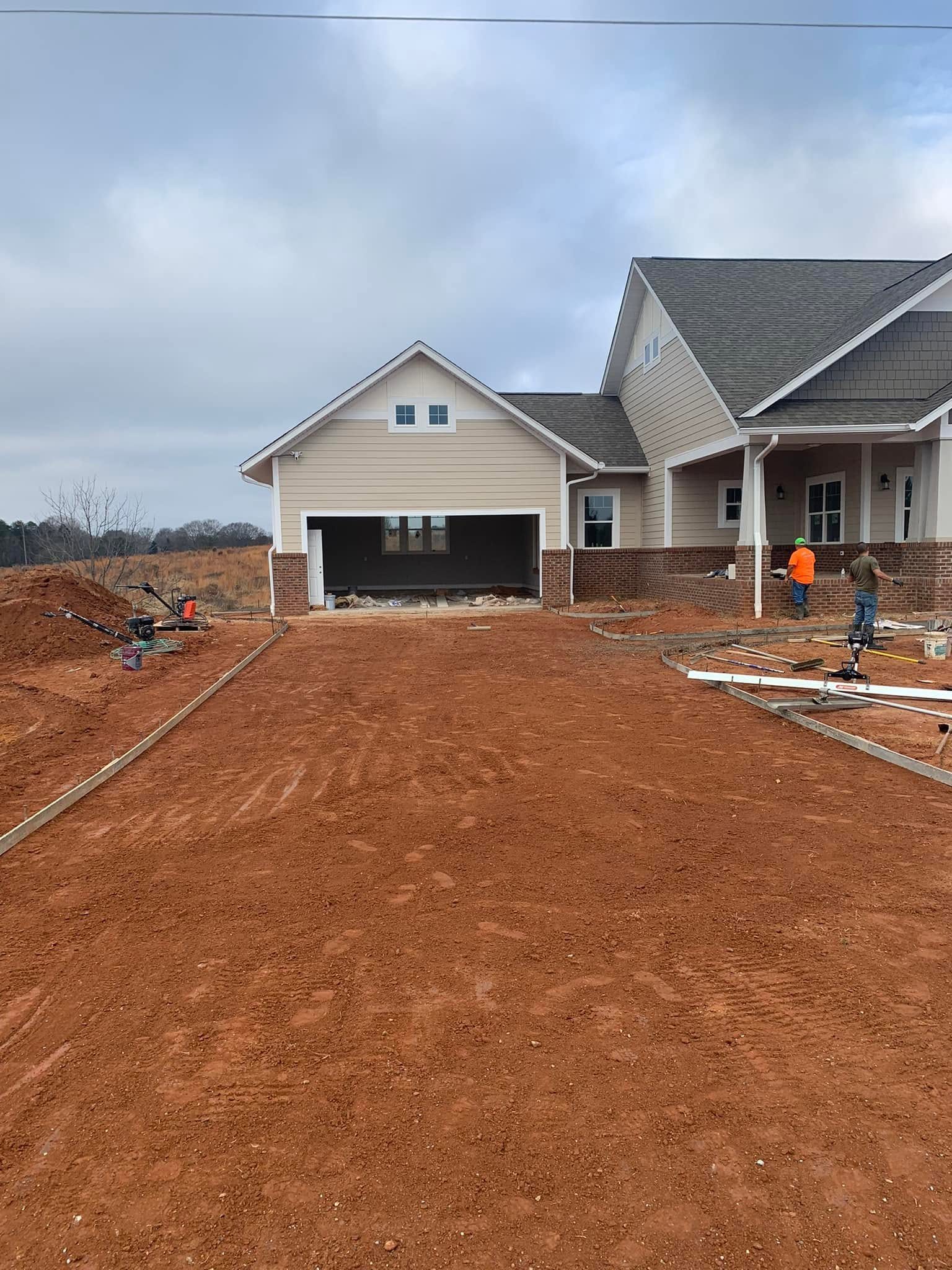 Residential Concrete Driveways before | Chuy's Concrete Finishing
